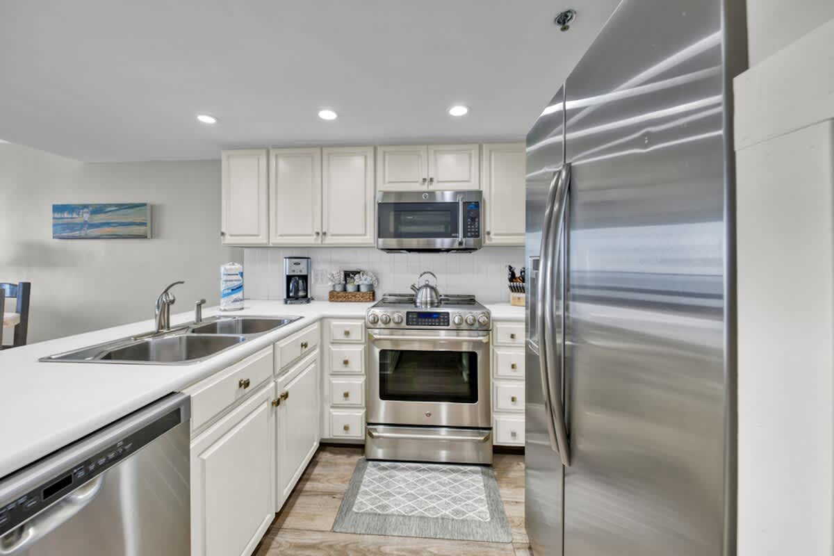 One Seagrove Place 1206 | Photo 12