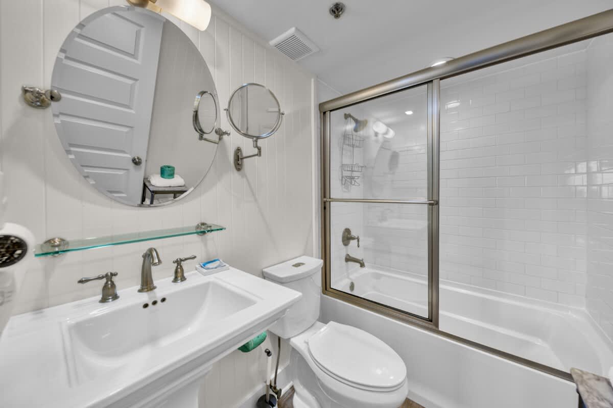 One Seagrove Place 1206 | Photo 20