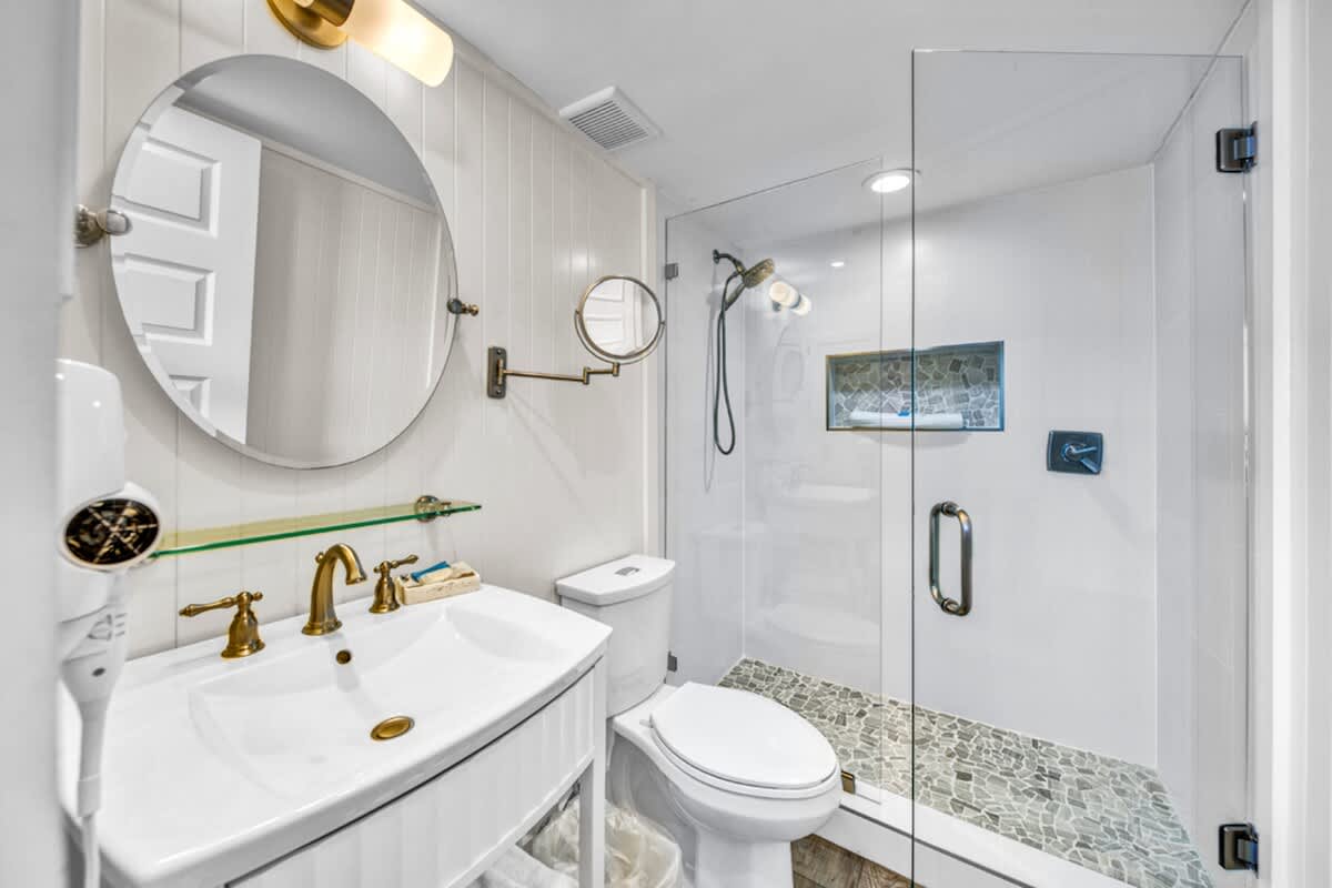 One Seagrove Place 1206 | Photo 19