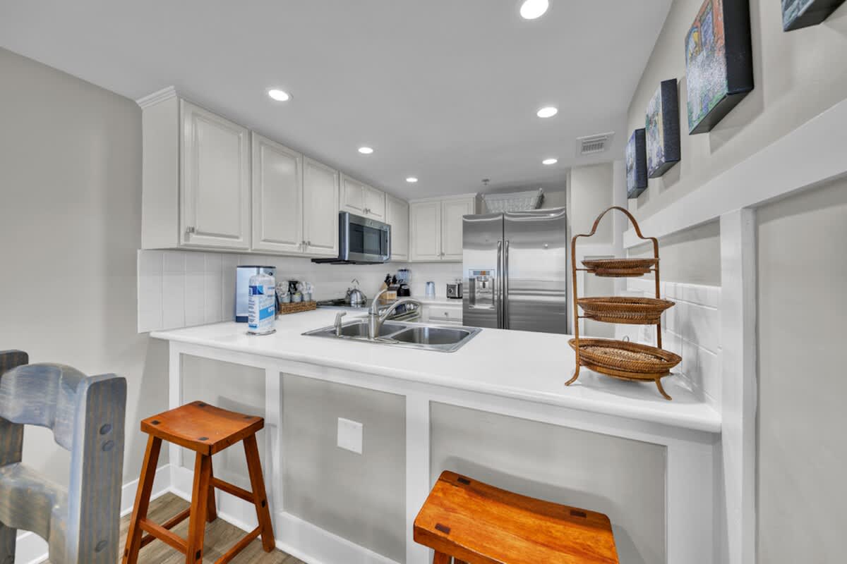 One Seagrove Place 1206 | Photo 10