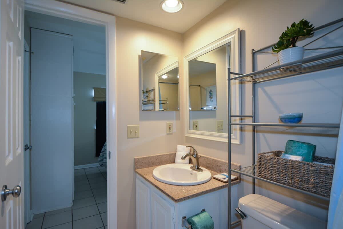 One Seagrove Place 1205 | Photo 25