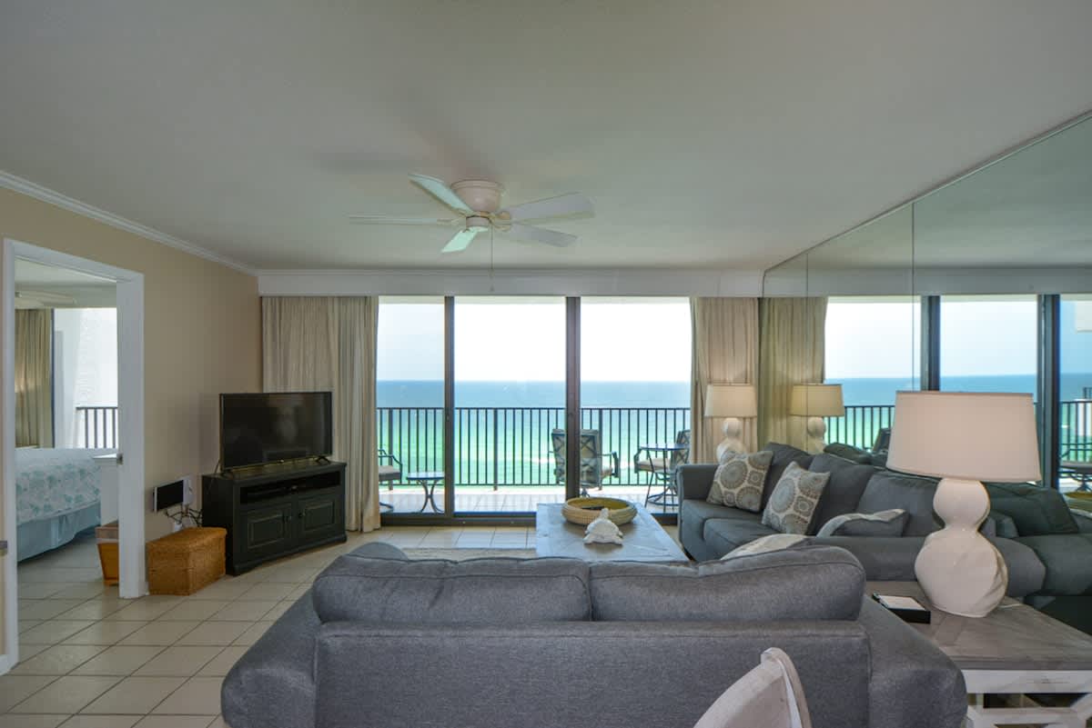 One Seagrove Place 1205 | Photo 4