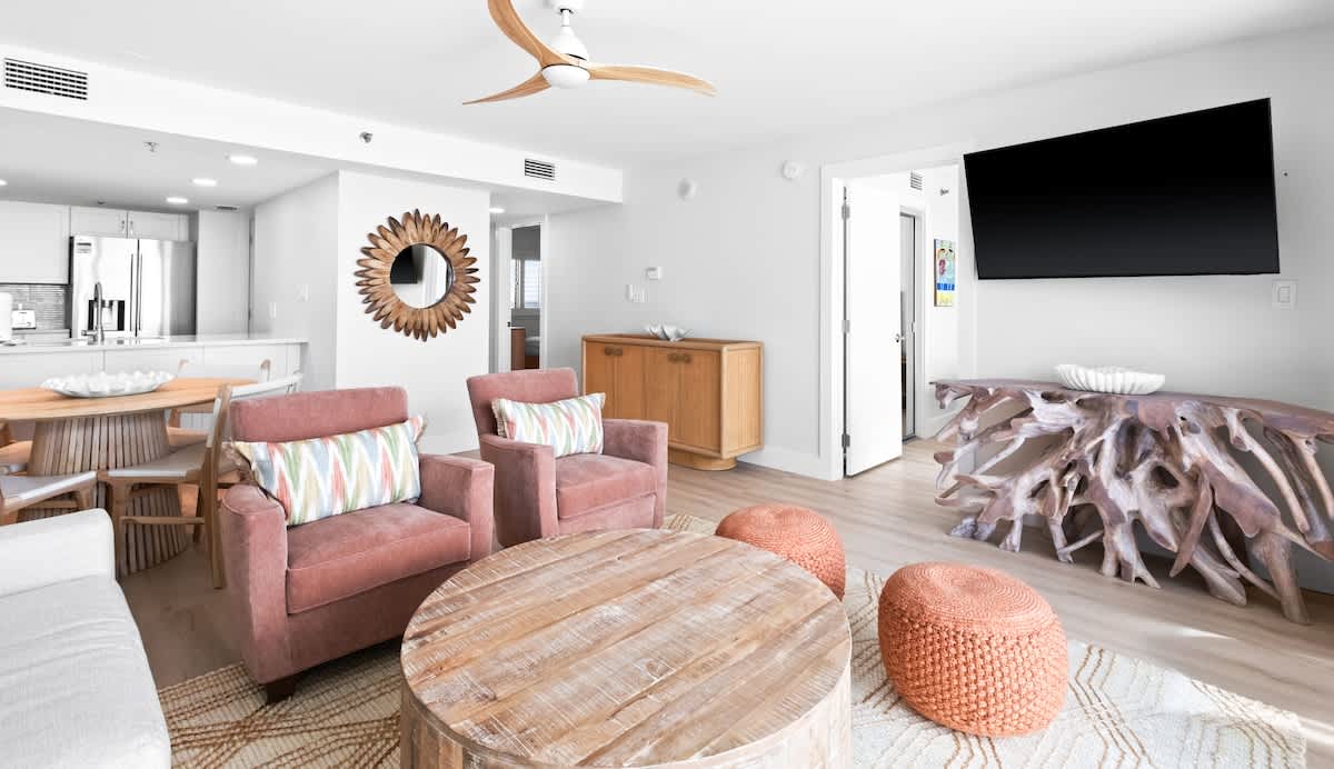 One Seagrove Place 1203 6