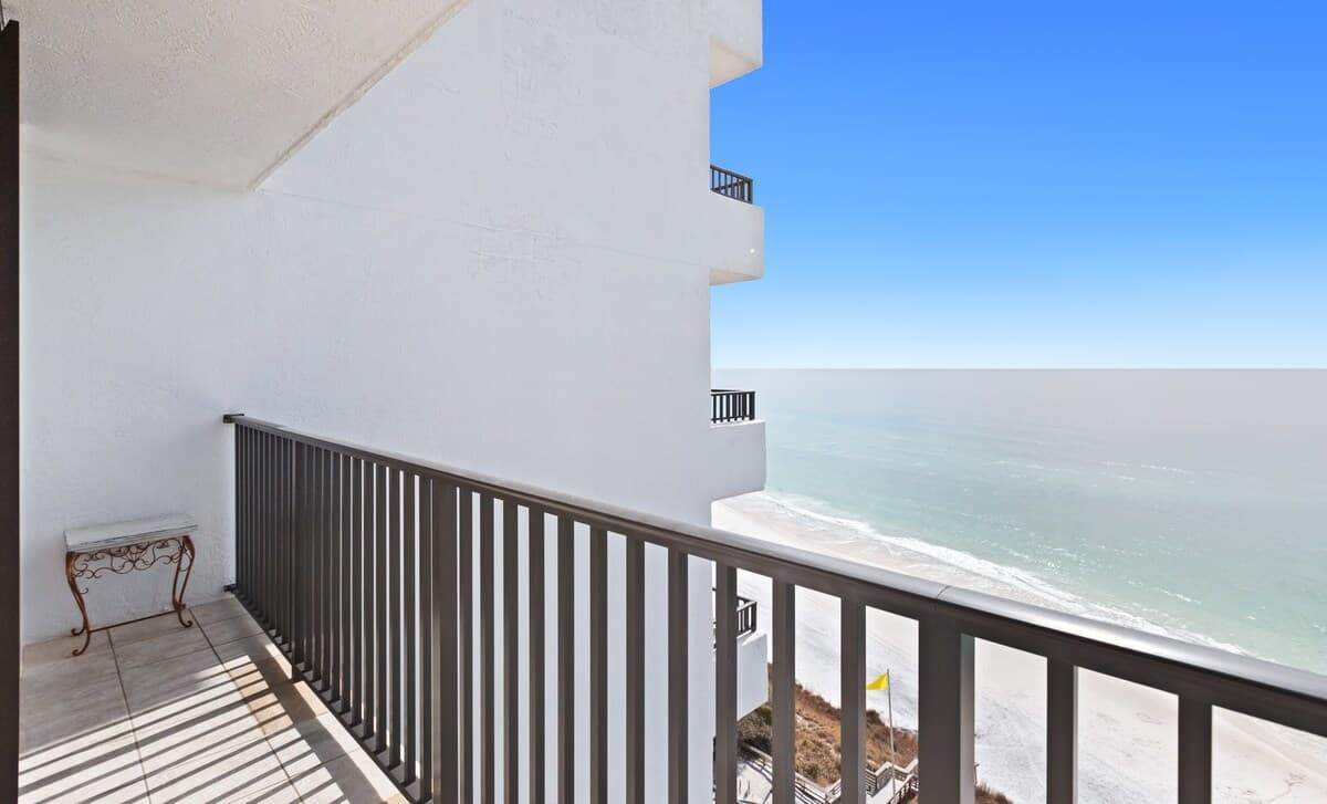 One Seagrove Place 1203 24