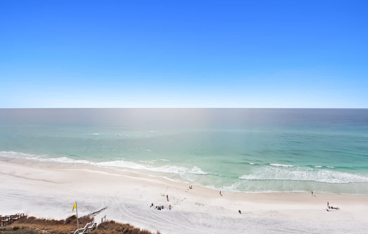 One Seagrove Place 1203 26