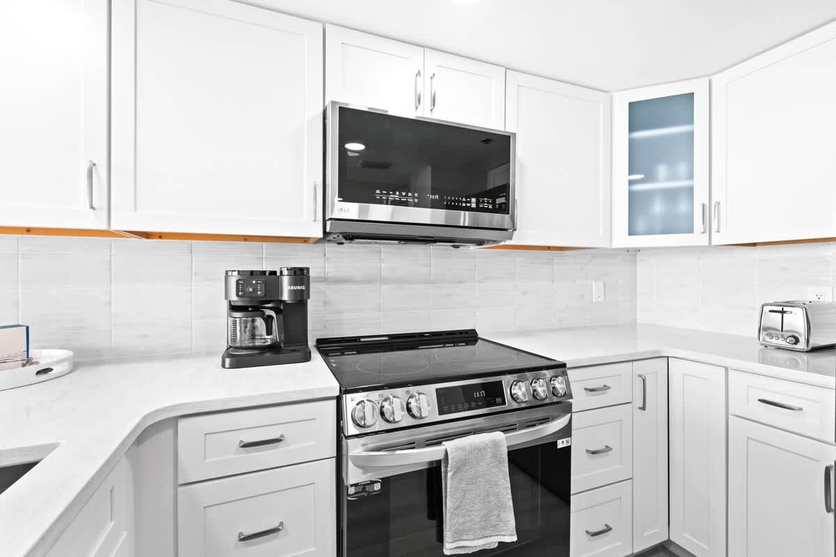 One Seagrove Place 1203 14