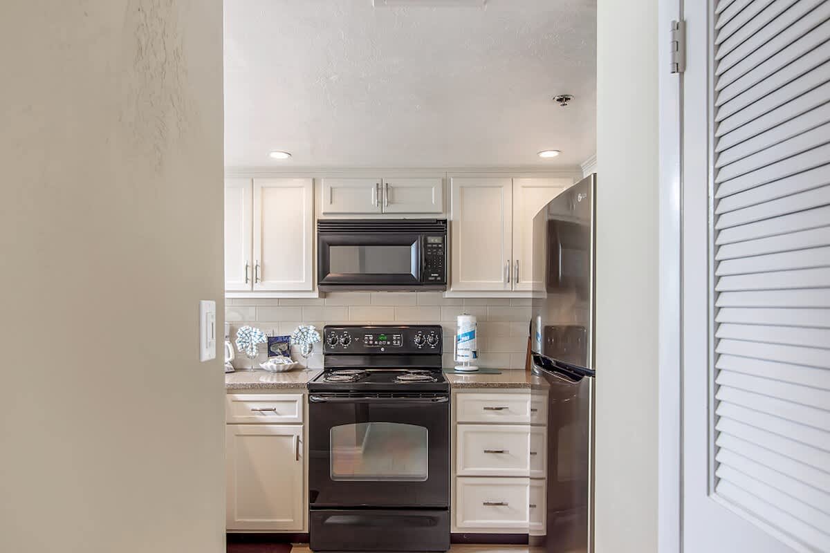 One Seagrove Place 1202 | Photo 16