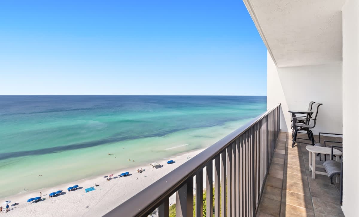 One Seagrove Place 1201 25