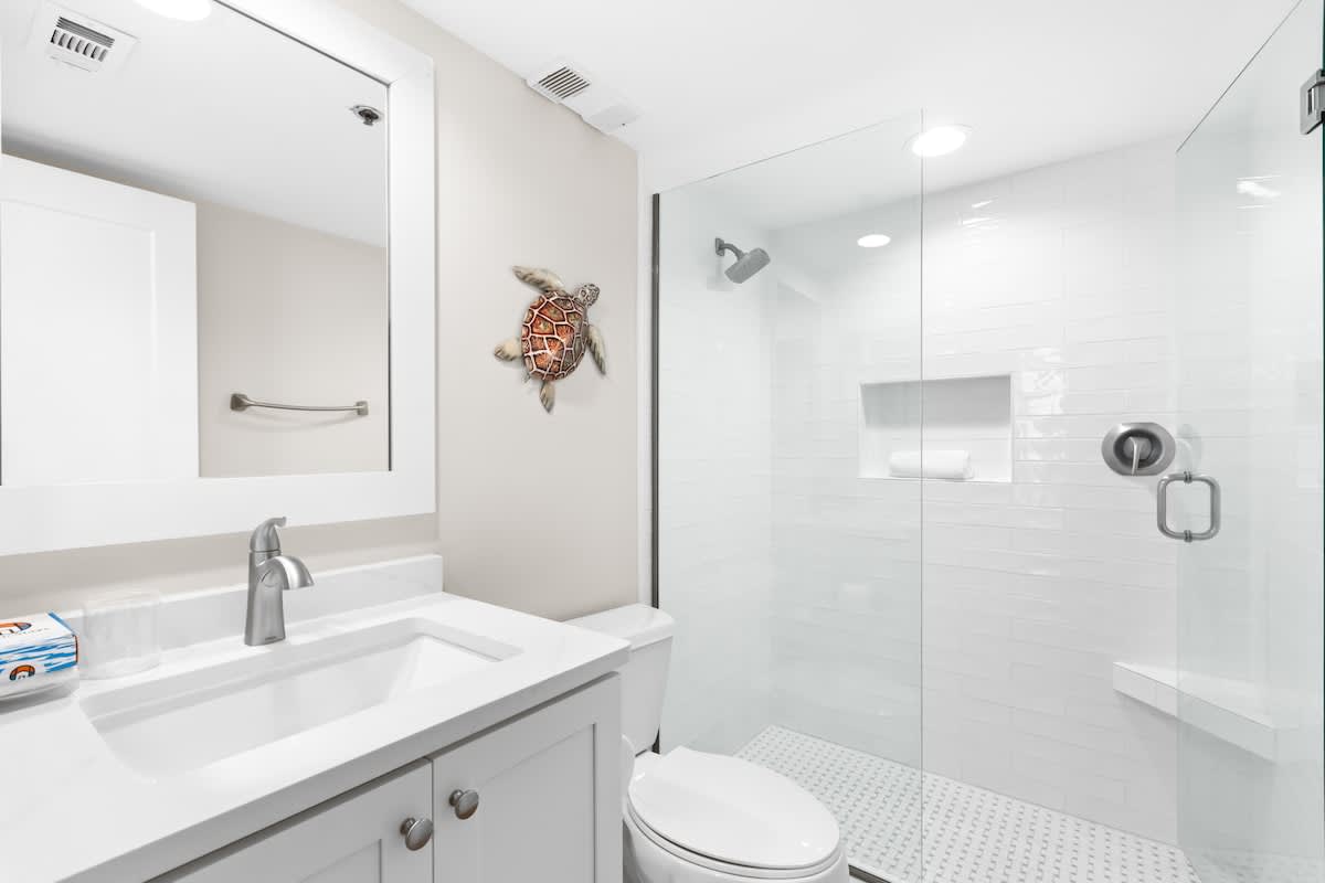 One Seagrove Place 1201 19