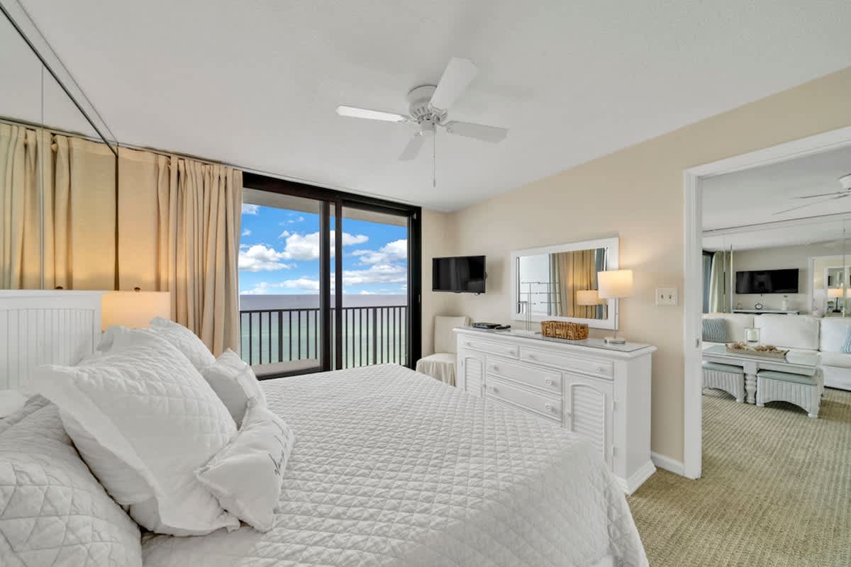 One Seagrove Place 1102 | Photo 16