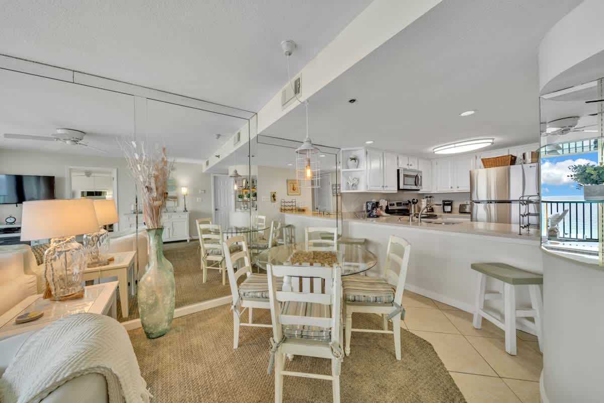 One Seagrove Place 1102 | Photo 3