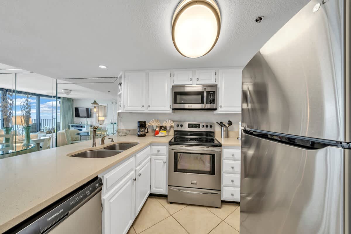 One Seagrove Place 1102 | Photo 10