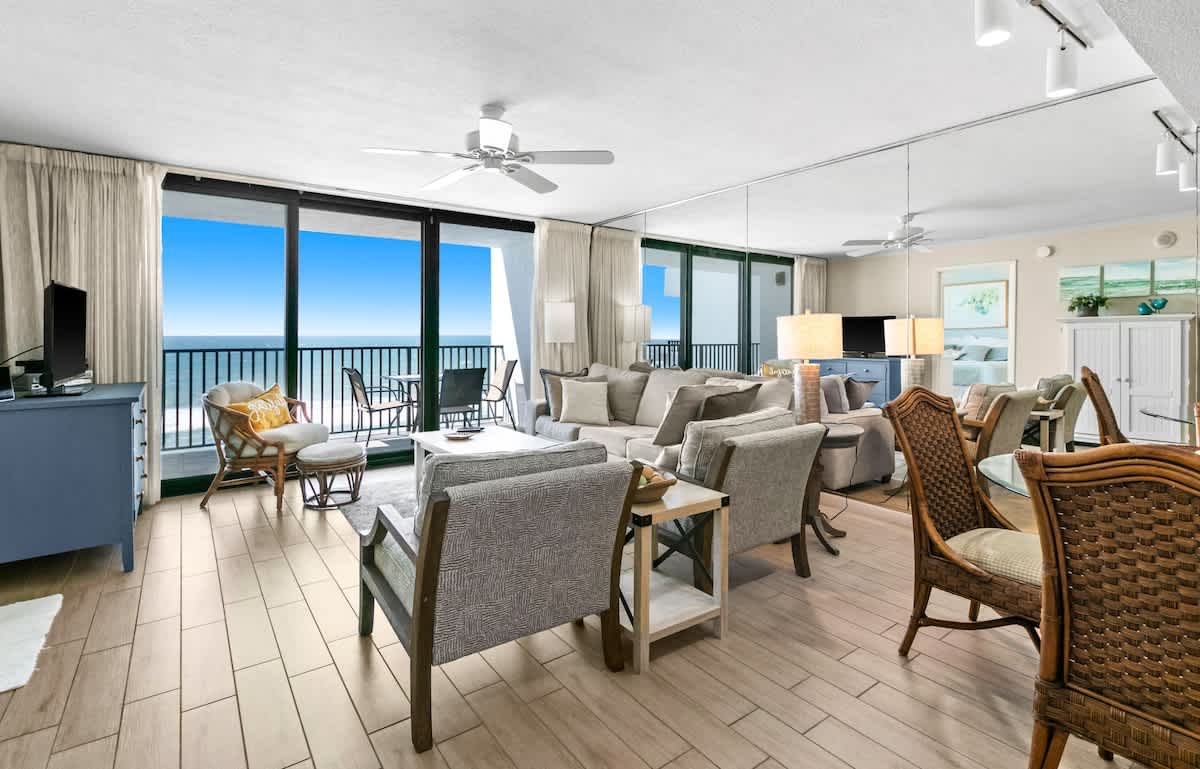 One Seagrove Place 1103 | Photo 6