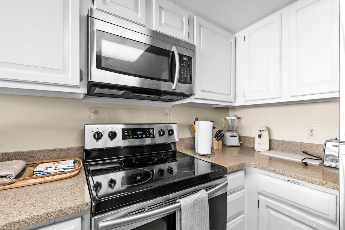 One Seagrove Place 1103 | Photo 10