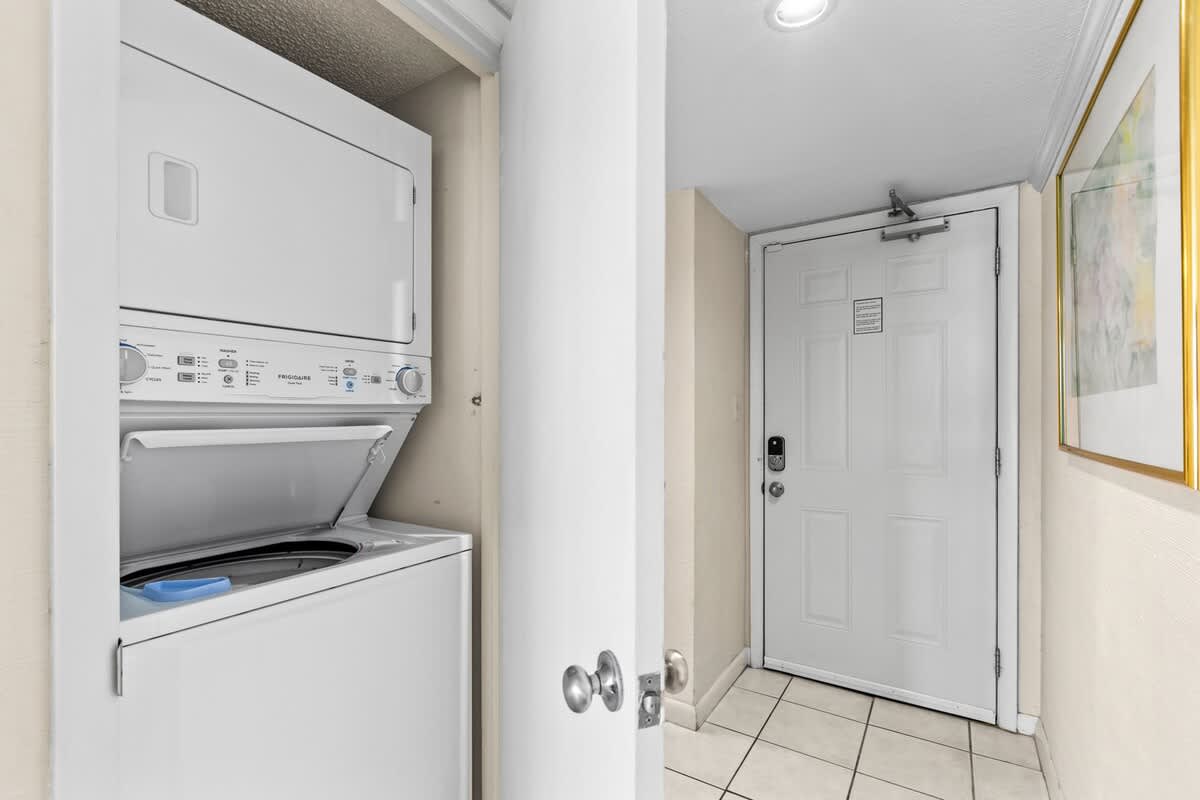 One Seagrove Place 1103 | Photo 17