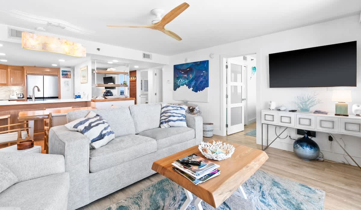 One Seagrove Place 1106 6