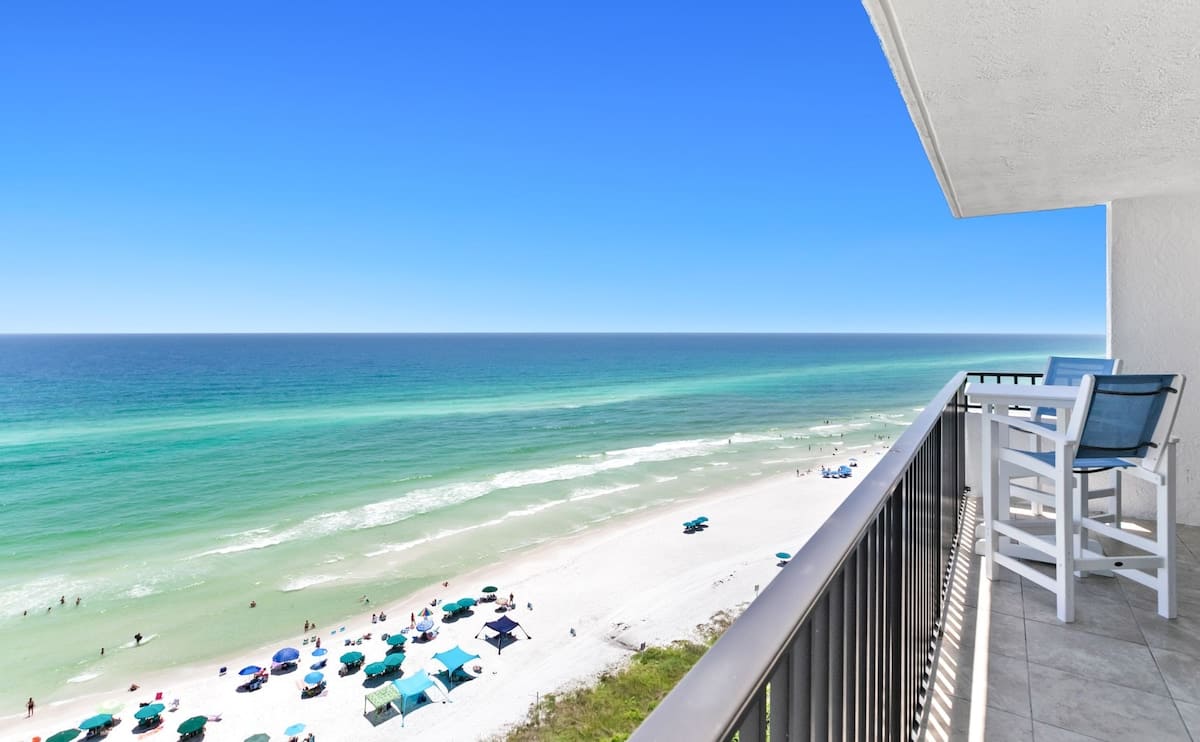 One Seagrove Place 1106 27