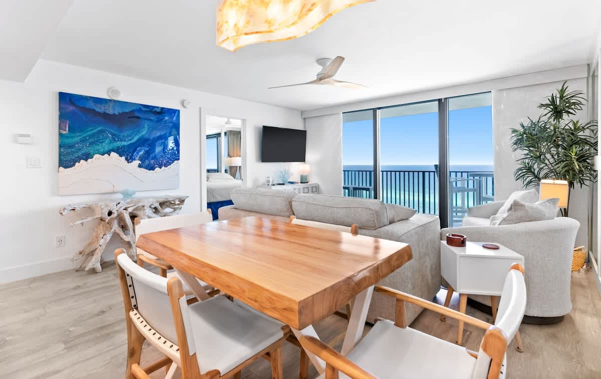 One Seagrove Place 1106 8