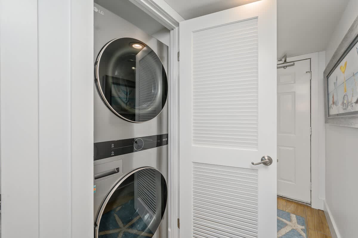 One Seagrove Place 1204 | Photo 25