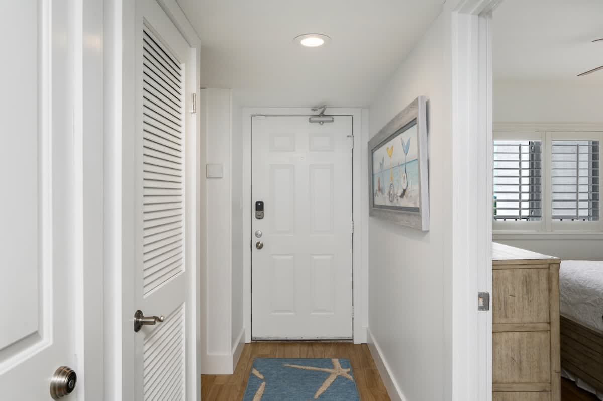 One Seagrove Place 1204 | Photo 14