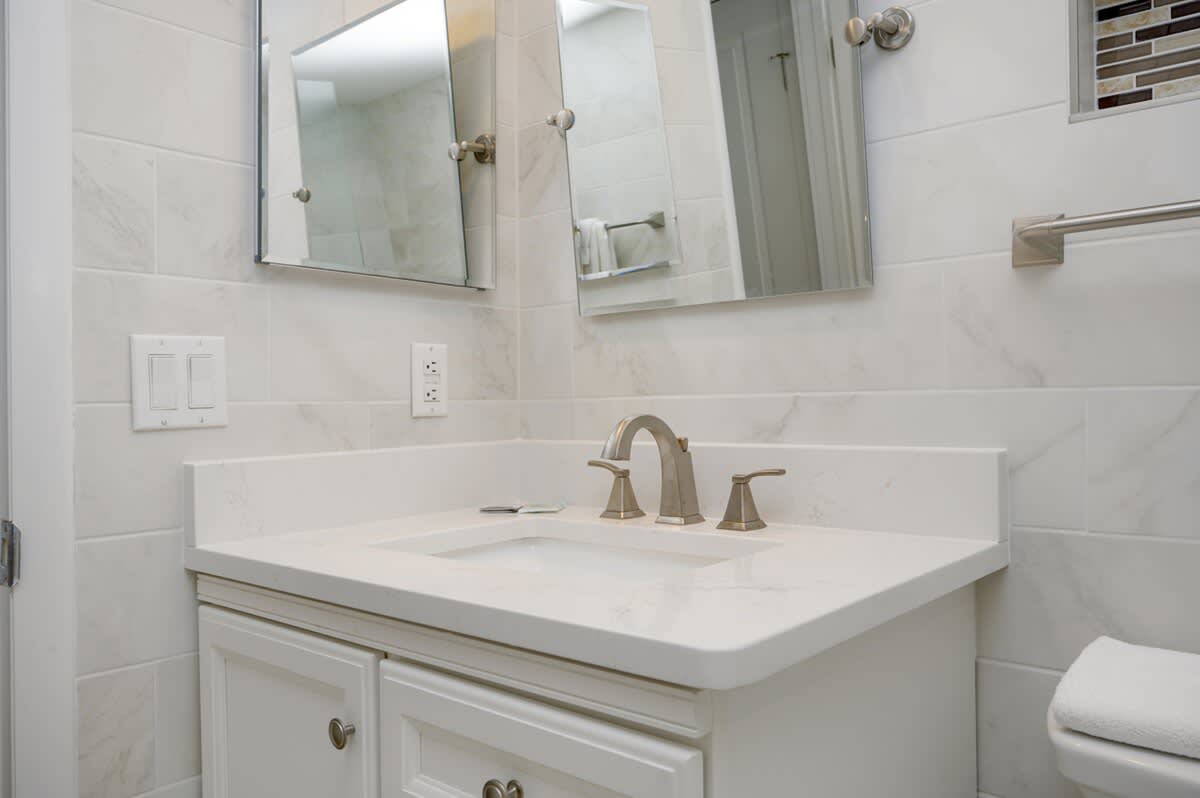 One Seagrove Place 1204 | Photo 16