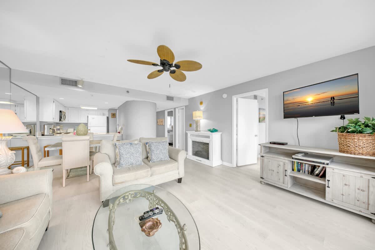 One Seagrove Place 0107 | Photo 6