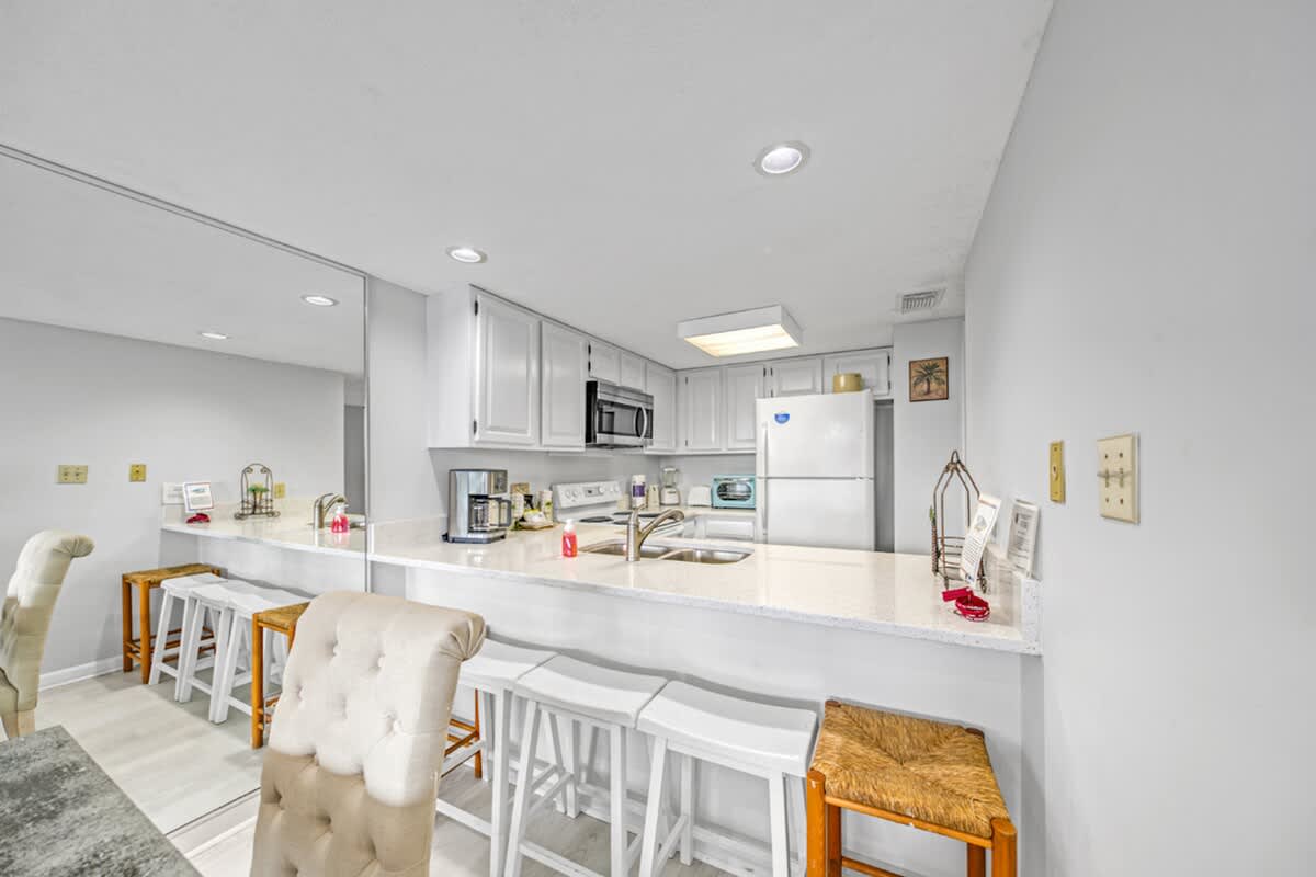 One Seagrove Place 0107 | Photo 9