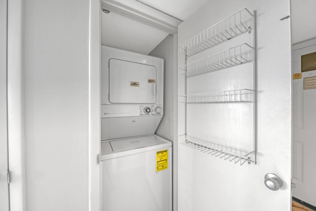 One Seagrove Place 0107 | Photo 22