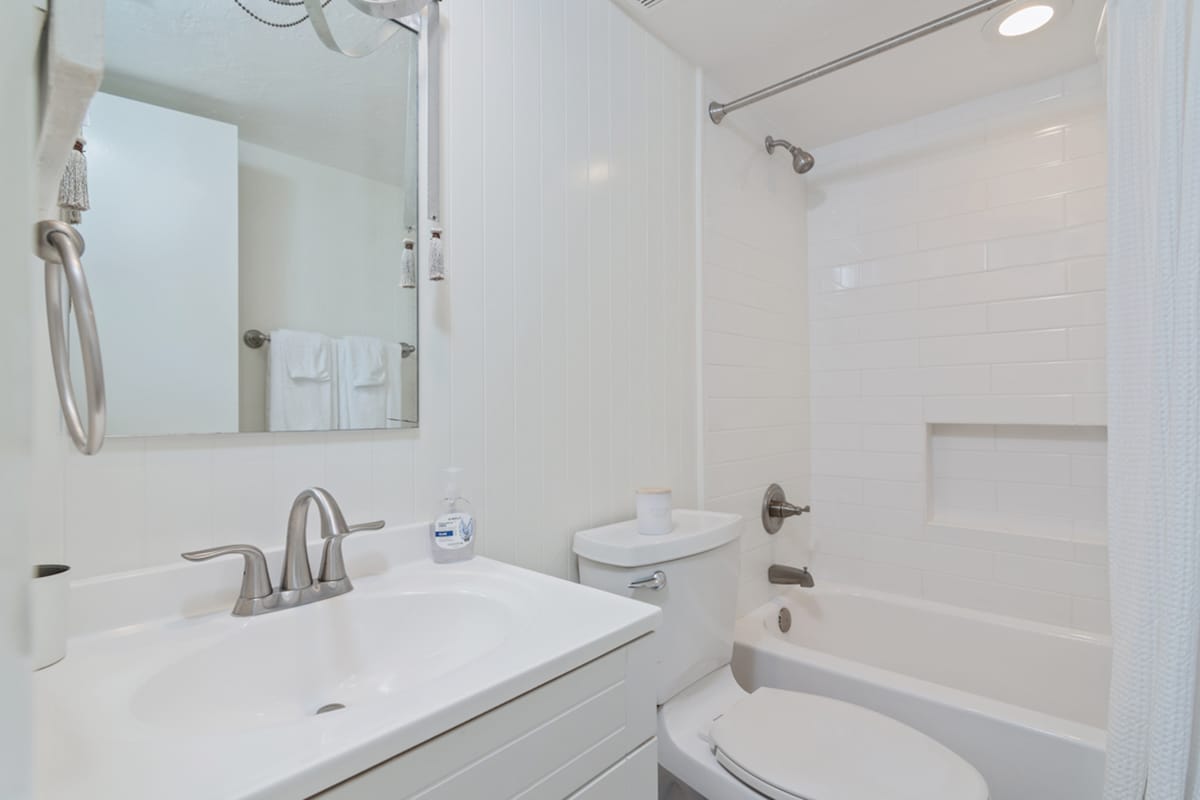 One Seagrove Place 0201 | Photo 20