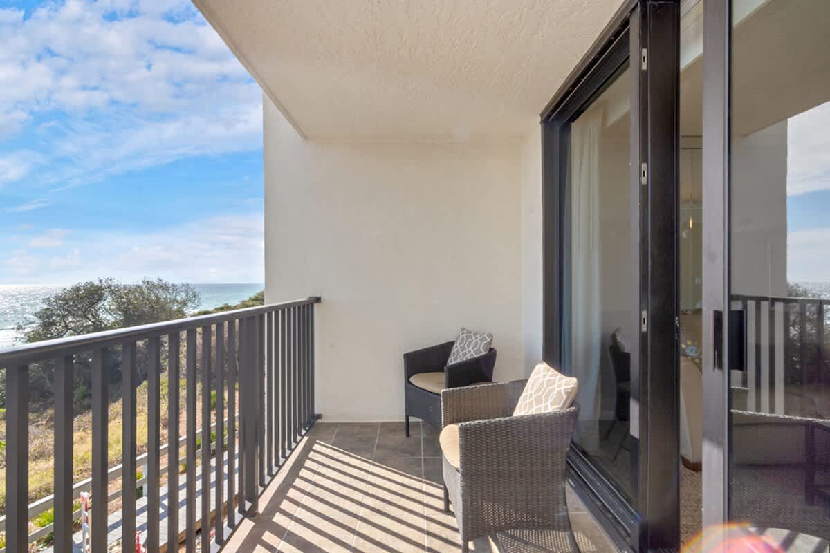 One Seagrove Place 0201 | Photo 30