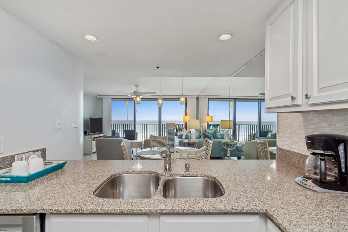 One Seagrove Place 0202 | Photo 12