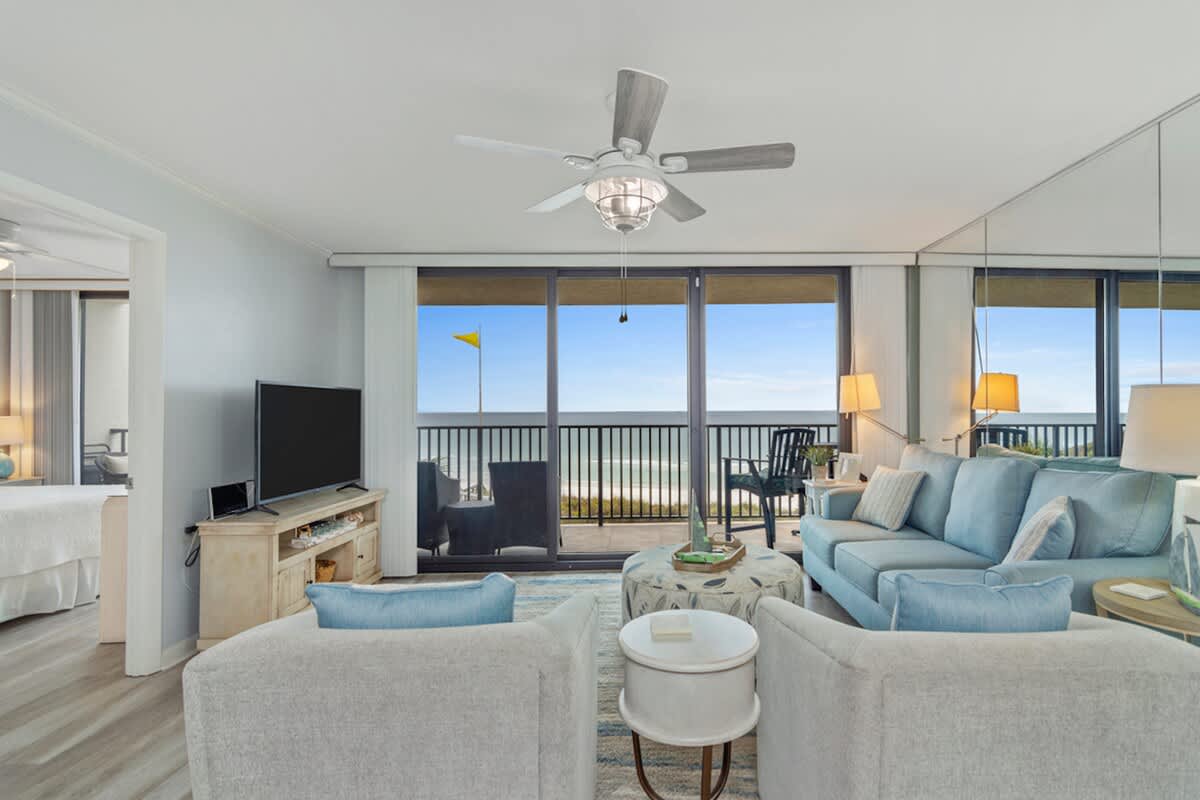 One Seagrove Place 0202 | Photo 5