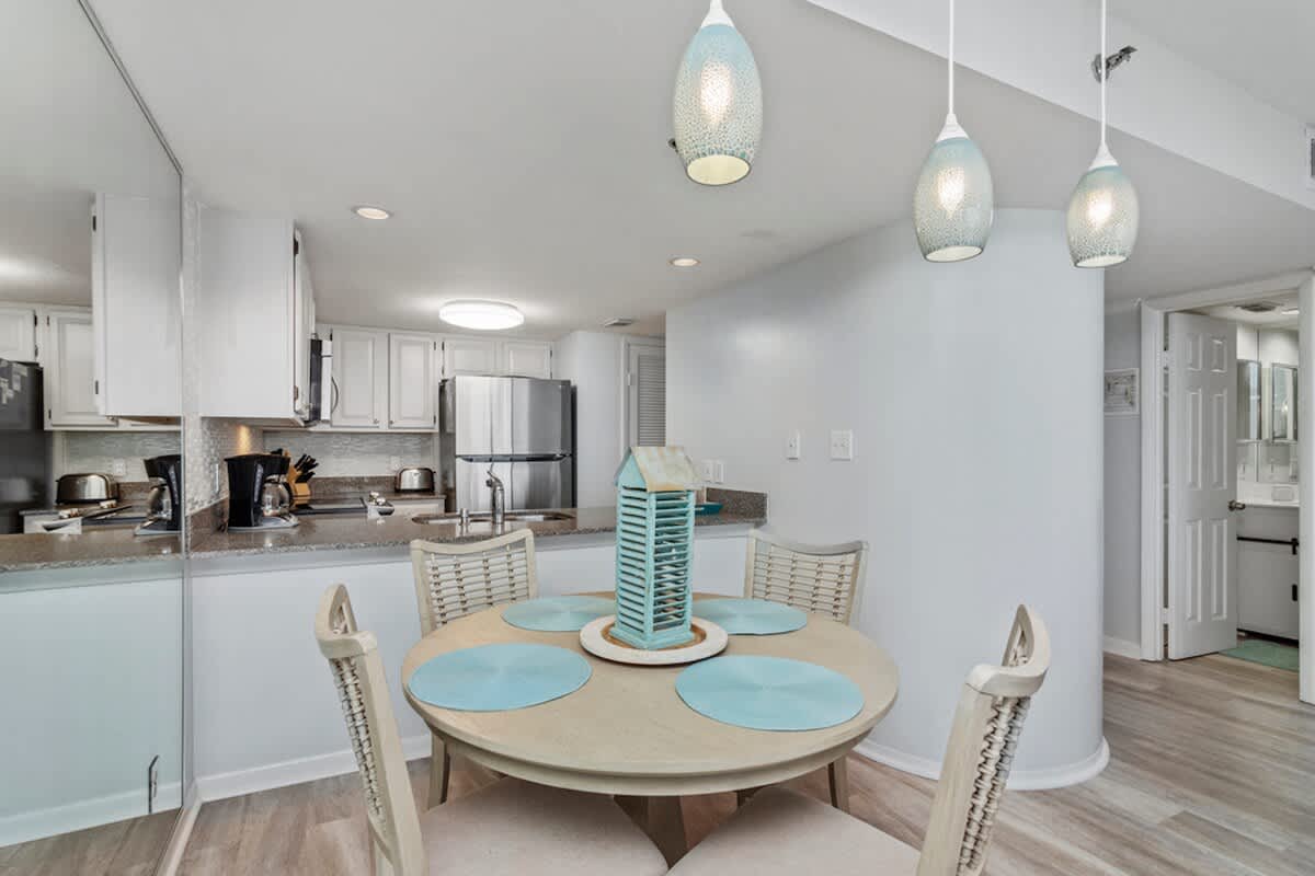 One Seagrove Place 0202 | Photo 8