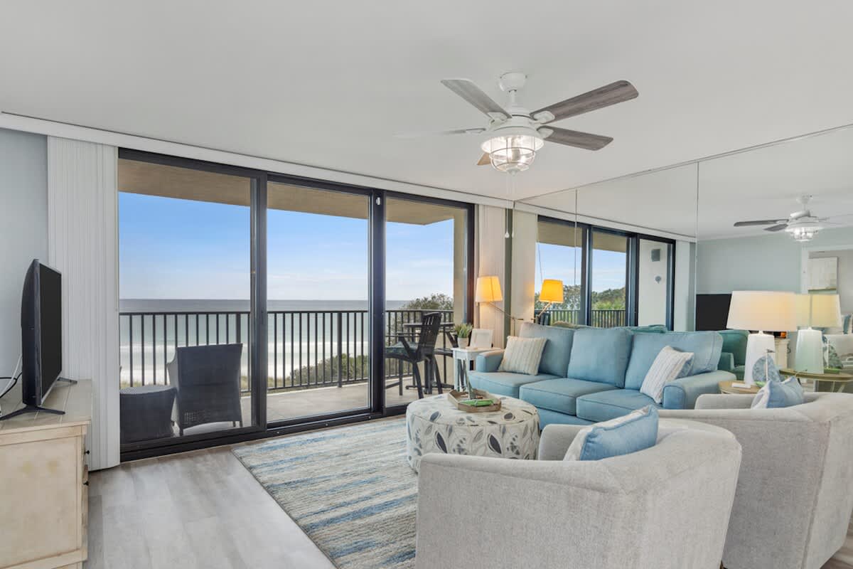 One Seagrove Place 0202 | Photo 4