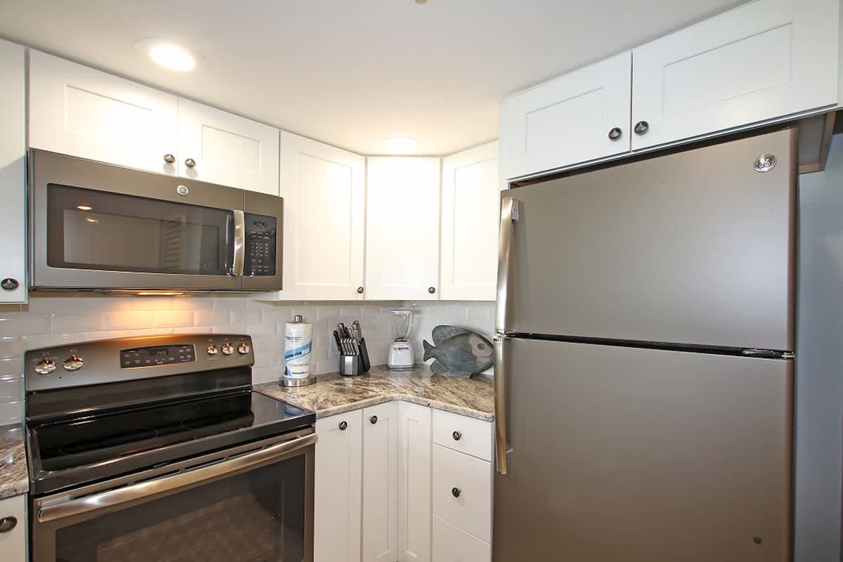 One Seagrove Place 0208 | Photo 15