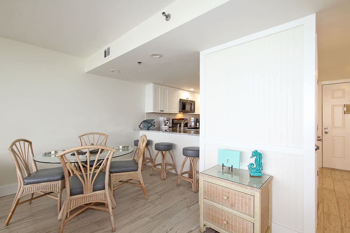 One Seagrove Place 0208 | Photo 8