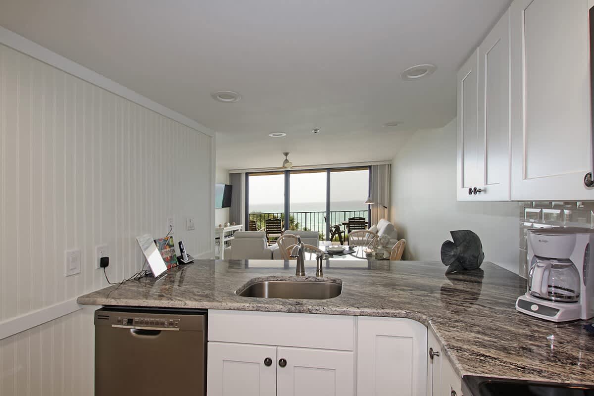 One Seagrove Place 0208 | Photo 14