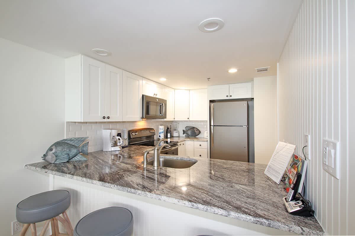 One Seagrove Place 0208 | Photo 11