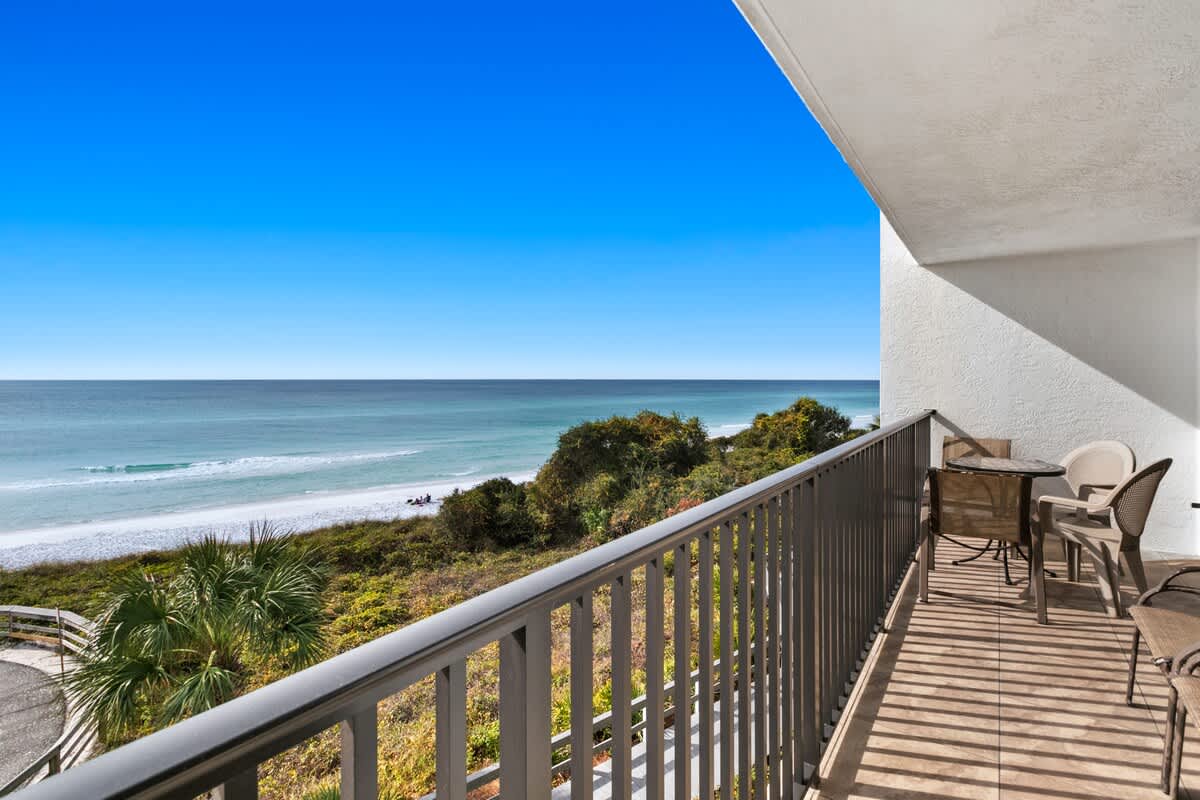 One Seagrove Place 0301 26