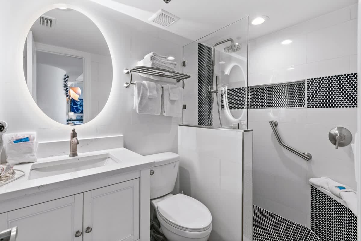 One Seagrove Place 0301 8