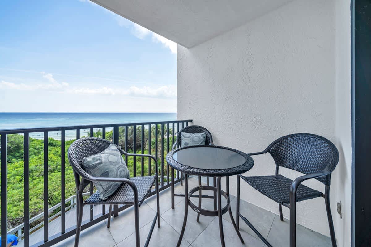 One Seagrove Place 0305 26