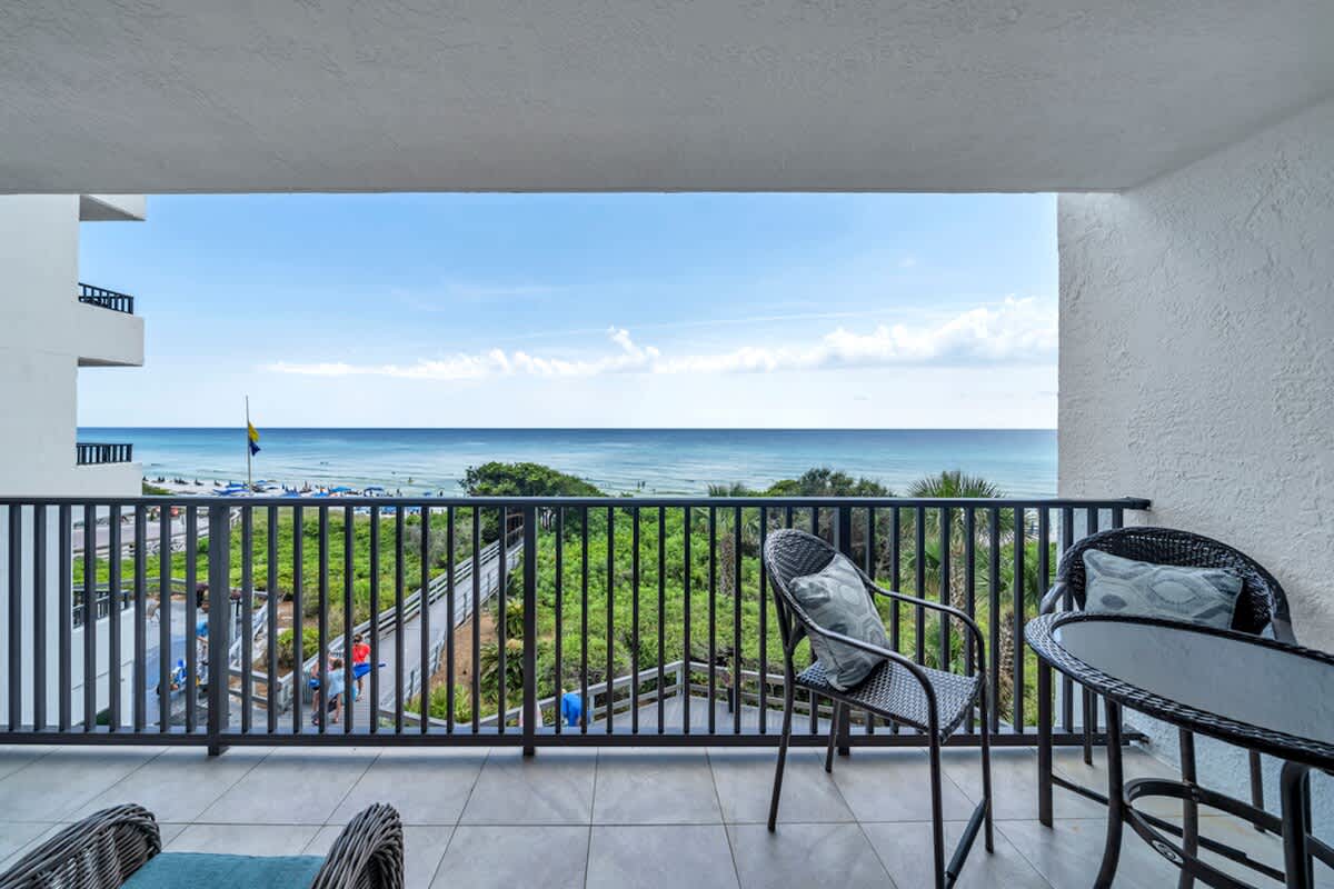 One Seagrove Place 0305 25