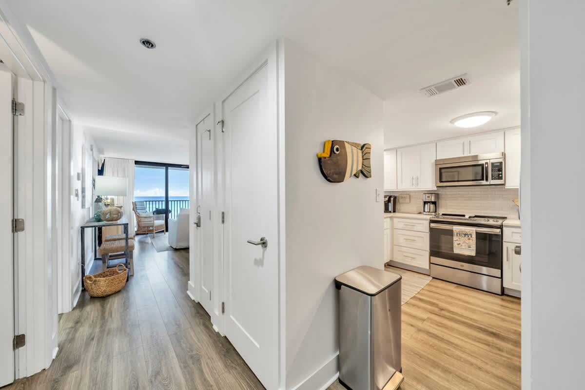 One Seagrove Place 0305 11