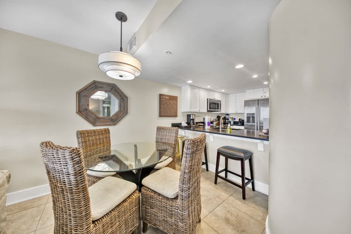 One Seagrove Place 0401 | Photo 9