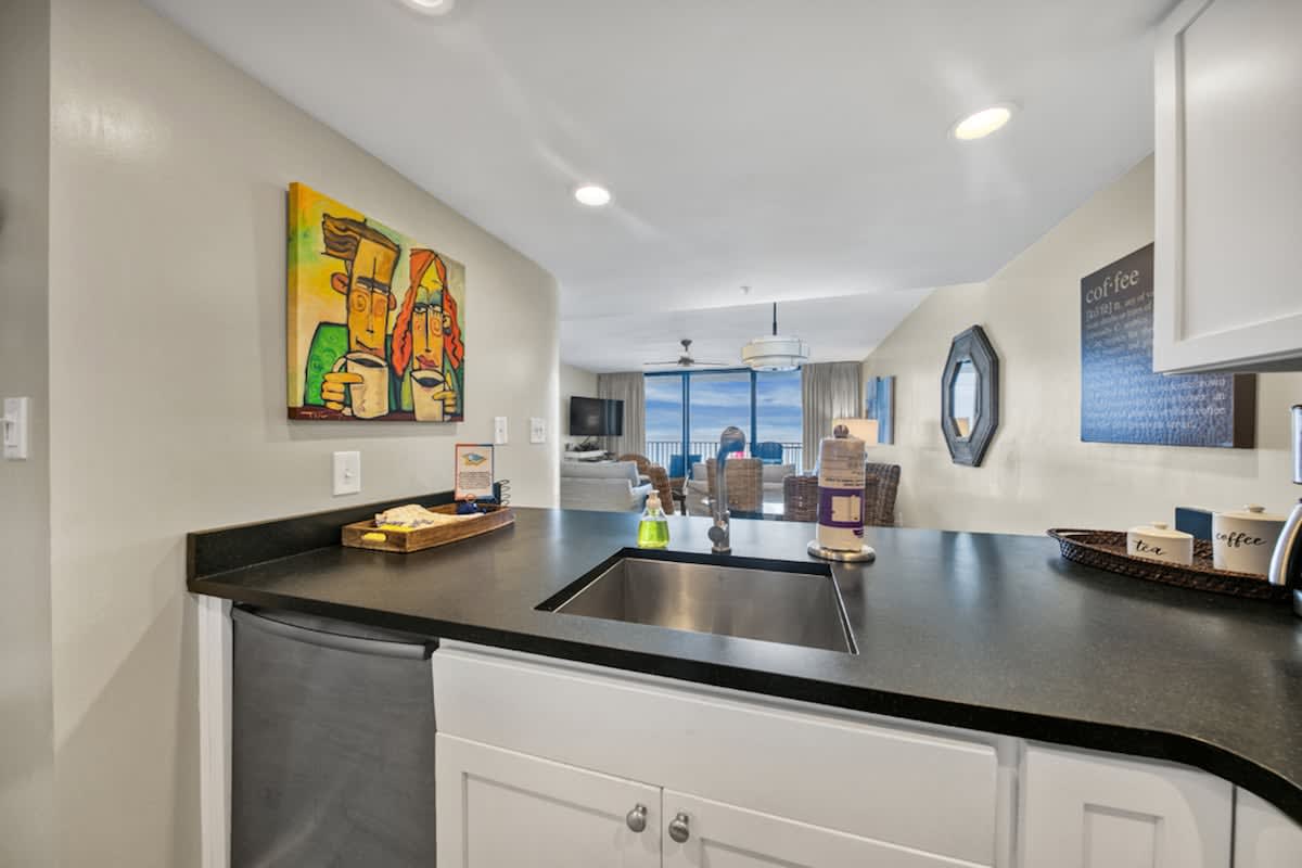 One Seagrove Place 0401 | Photo 14