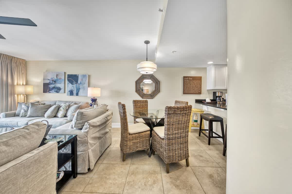 One Seagrove Place 0401 | Photo 10
