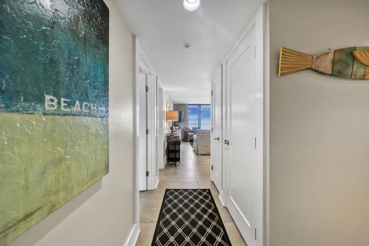 One Seagrove Place 0401 | Photo 17