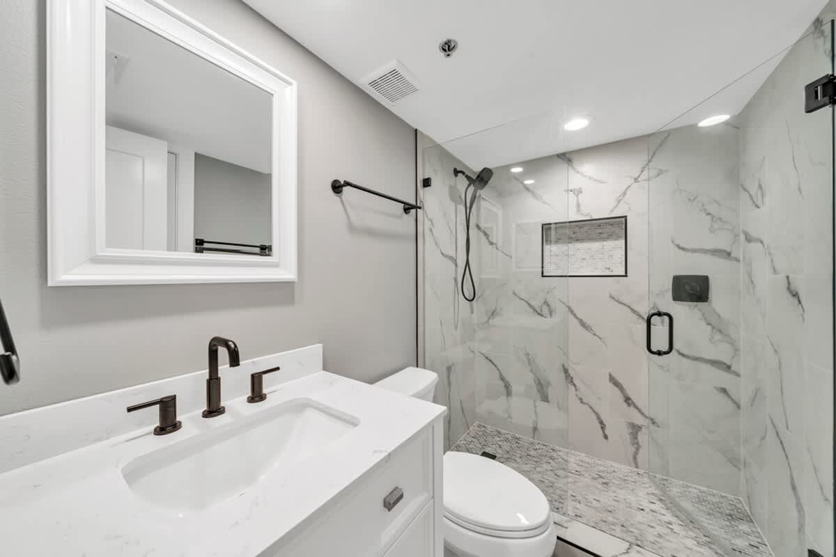 One Seagrove Place 0402 22