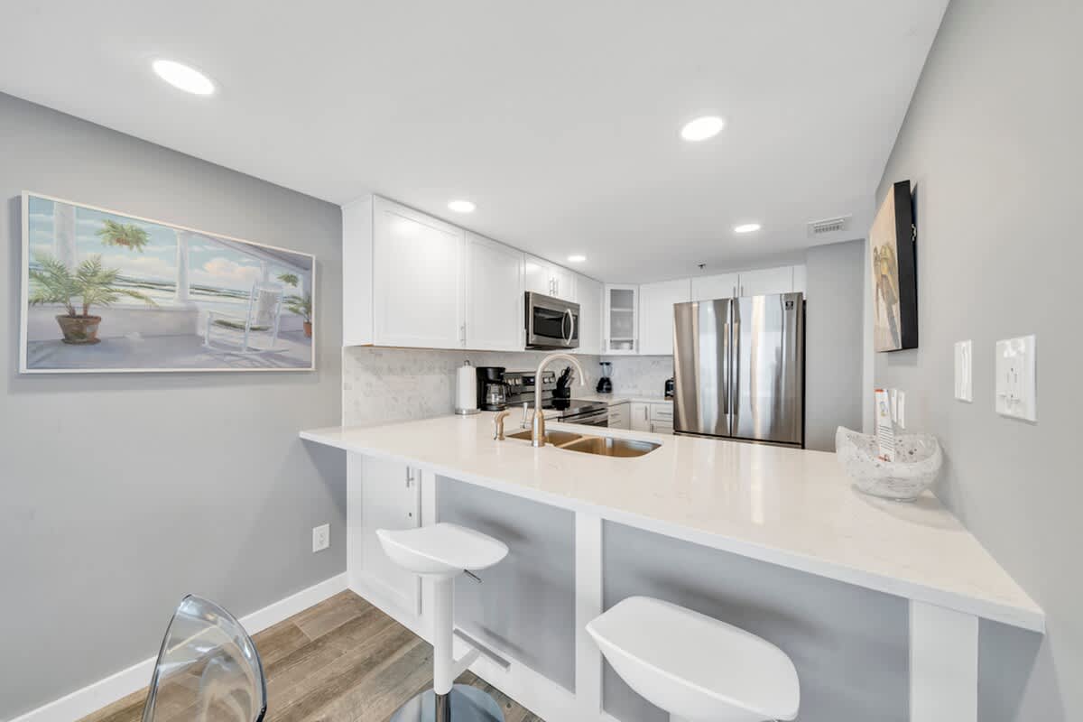 One Seagrove Place 0402 10