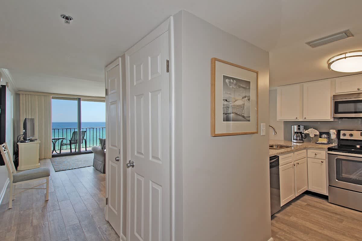 One Seagrove Place 0403 | Photo 15